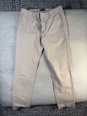 Banana Republic Light Beige Chinos - Classic Tailored Fit